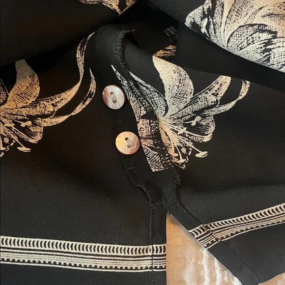 VINTAGE silk button up - Picture 4 of 7